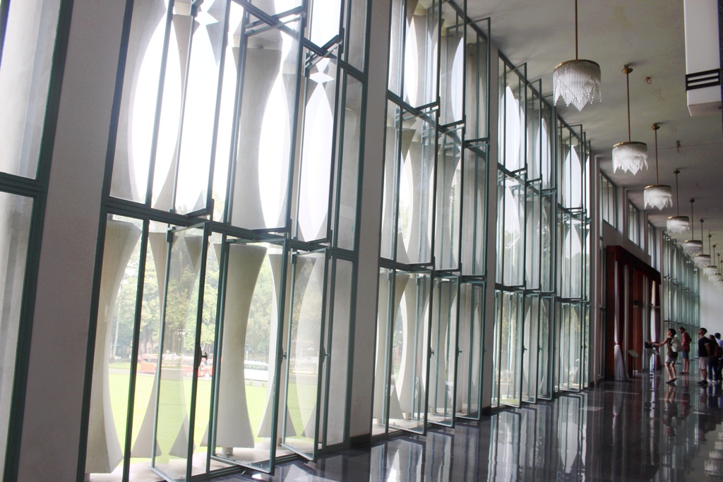 Independence Palace - Deluxe Group Tours