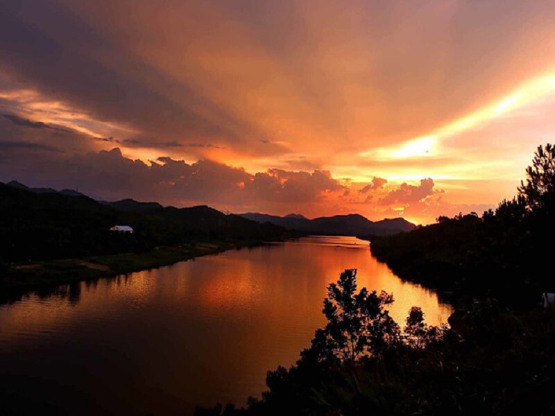 Vong Canh Hill-Deluxe Group Tours