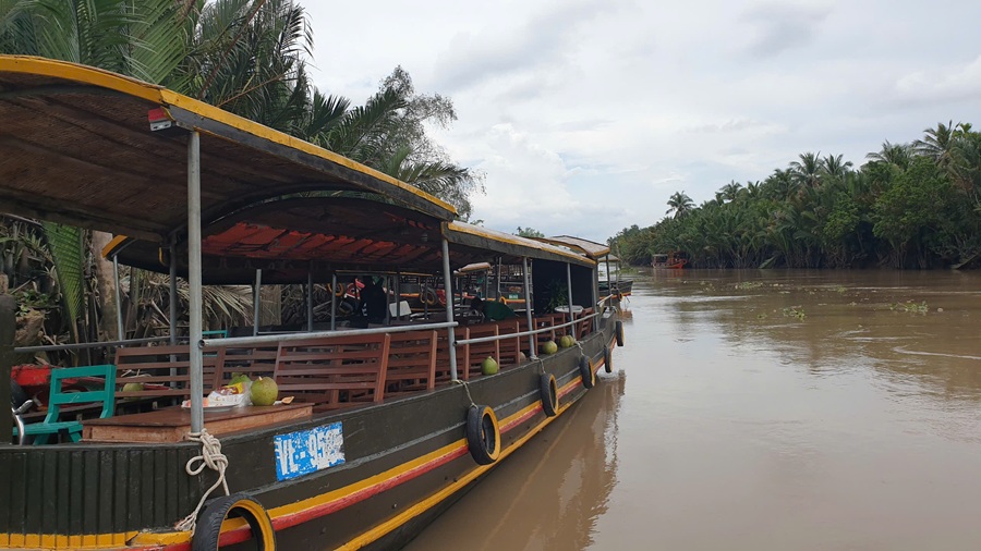 Combine Cu Chi Tunnels & Mekong Delta Tour 1 Day Combine Cu Chi Tunnels & Mekong Delta Tour 1 Day